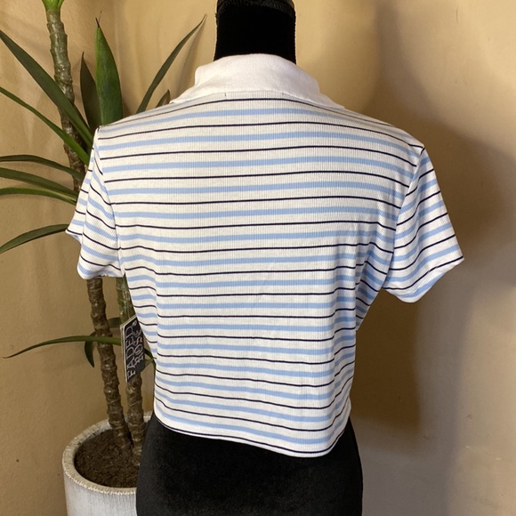 FadedRose Blue/White Striped Collared Top Size Large. SHEIN Blue and White - Picture 4 of 9
